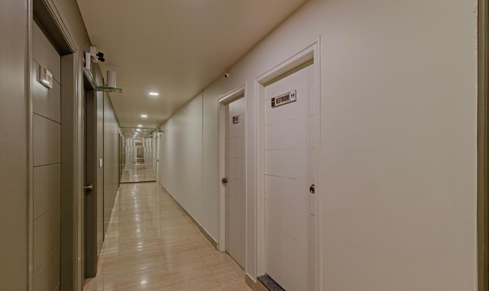 העיר בנגלור Treebo Raghavendra Tranquil Inn Bellandur מראה חיצוני תמונה